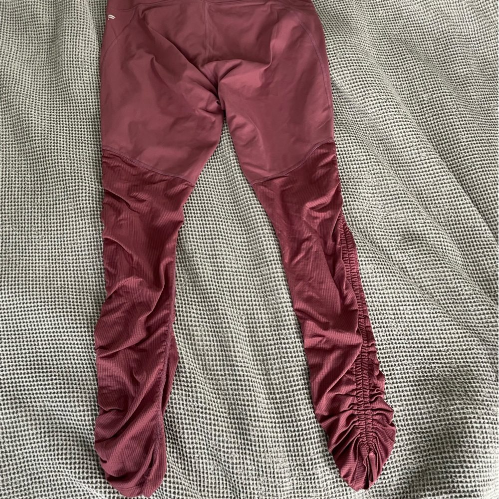 Fabletics ruched leg workout pants